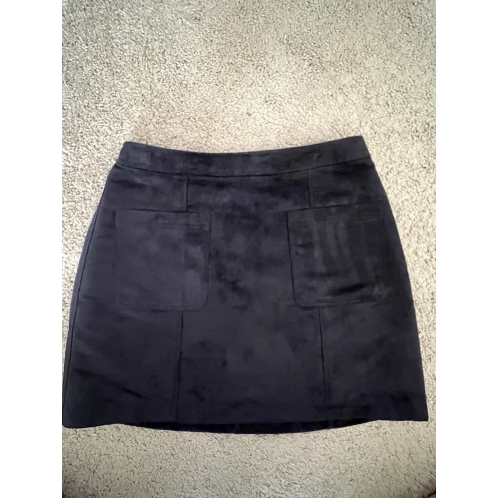 Old Navy Black Suede Utility Front Pocket Zipper Mini Skirt - Size 6 - Picture 1 of 9